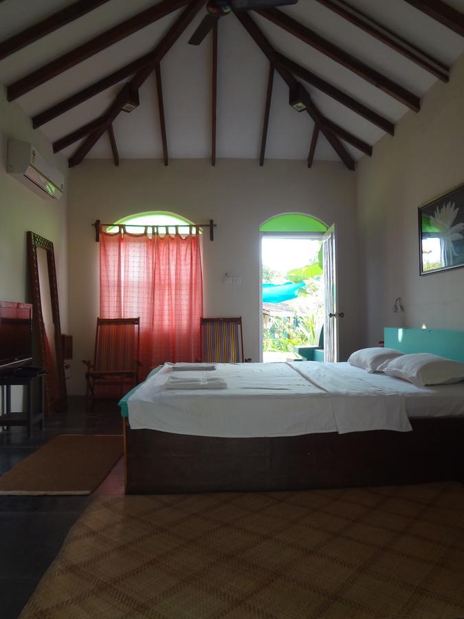 Aquatica Resorts & Spa Morjim Quarto foto